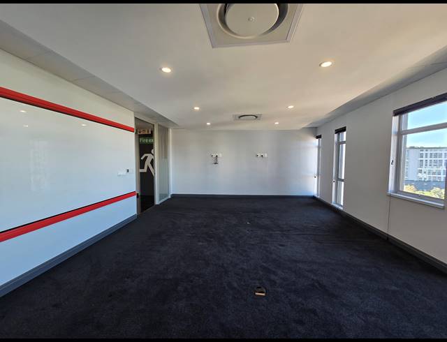 421M² OFFICE TO LET IN SANDTON CENTRAL